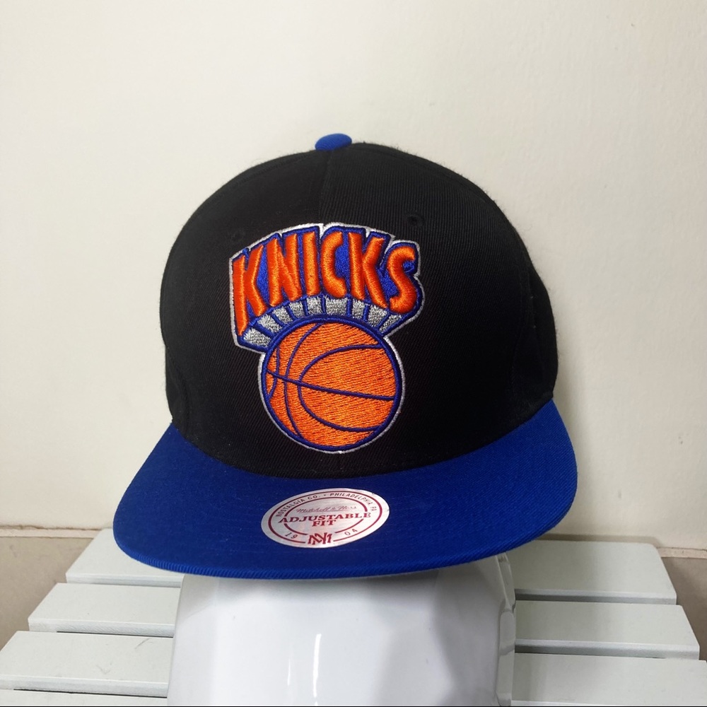 NEW YORK KNICKS Vintage Retro Hardwood Classics Flat bill Adjustable NWT